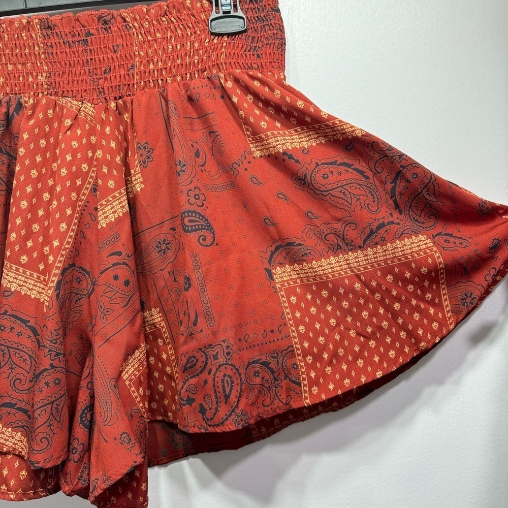 BUCKETLIST Shorts Rust Red Paisley Floral Patchwork Print Flowy Pleated Pockets - Picture 8 of 13